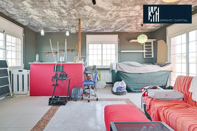 CASA EN SILS — 42