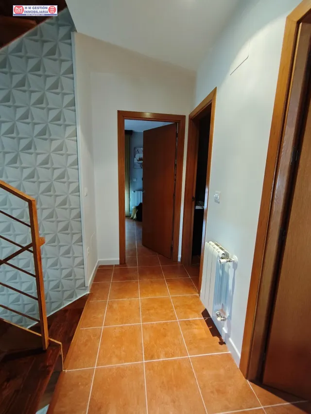 Adosado reformado con buhardilla, garaje y patio — 22