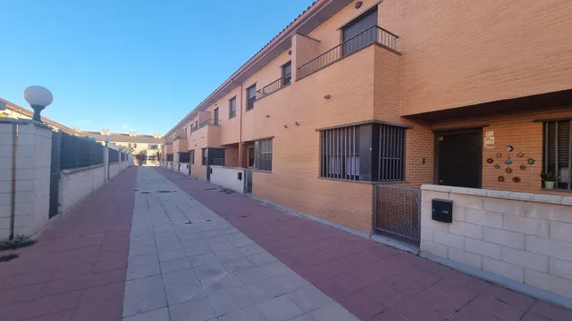 Adosado 5 habitaciones 265m² en venta - Aragon — 30