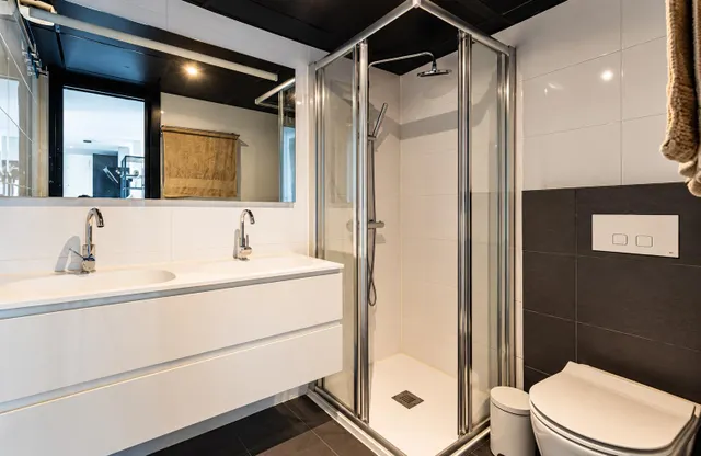 APARTAMENTO CON VISTAS PANORÁMICAS AL MAR EN MIJAS COSTA – IDEAL PARA VIVIR O INVERTIR — 20