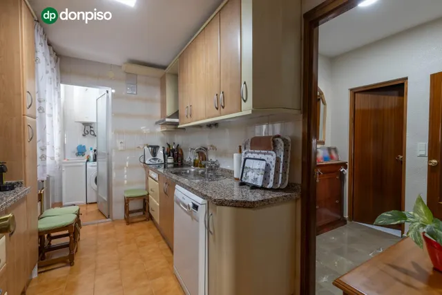 Amplio y luminoso piso de 3 dormitorios listo para entrar a vivir junto al metro de Albolote — 22