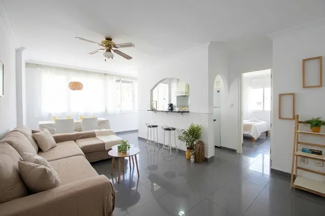 Vivienda en Benalmádena Costa a 50 metros de la playa, con v - foto 4