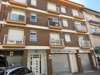 Piso en venta en el centro de Roses con ascensor y aparcamiento — 11