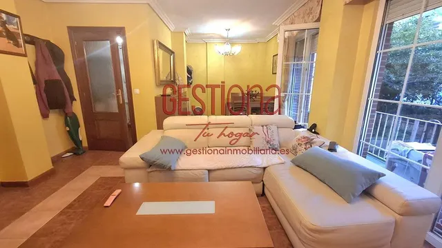 AMPLIO BAJO DE 3 habitaciones, CON TERRAZA JARDÍN A ESCASOS METROS DE LA PLAYA. ORIÑON — 7