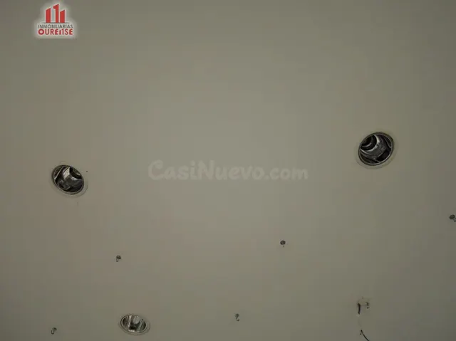 LOCAL CÉNTRICO CON PLAZA DE GARAJE EN LAS GALERÍAS VIACAMBRE - foto 4