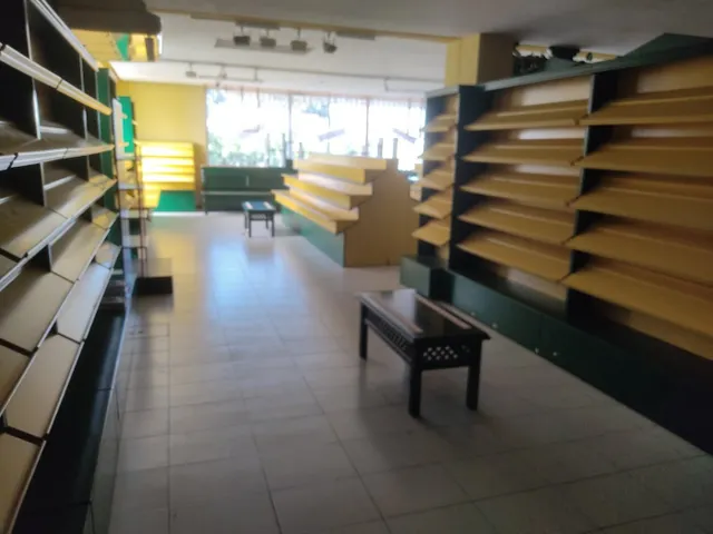 LOCAL COMERCIAL EN AVDA. ADOLFO SUAREZ — 3