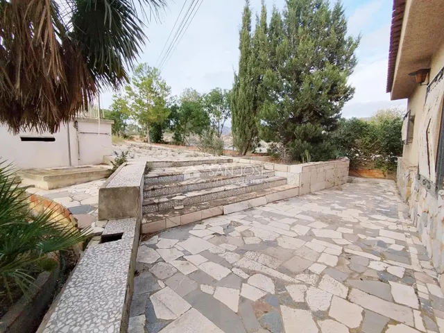 SE VENDE CHALET EN PARCELA URBANA EN LA ROMANA — 22