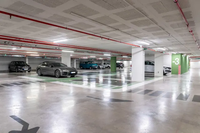 Parking de moto 2m² en alquiler - Eixample — 11