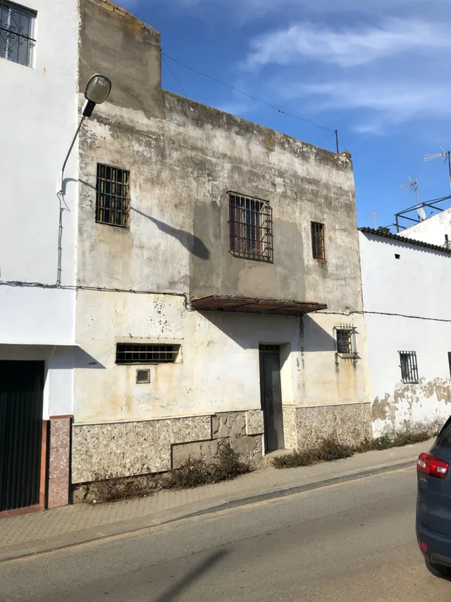 Casa con dos vviendas independientes para reformar — 3