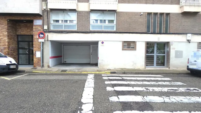Plazas de garaje a la venta en Casetas - Zaragoza. Referencia VL/12112025. — 2