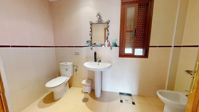 Amplia Casa con sotano en Villafranca, Córdoba - Ideal para Entrar a Vivir — 27
