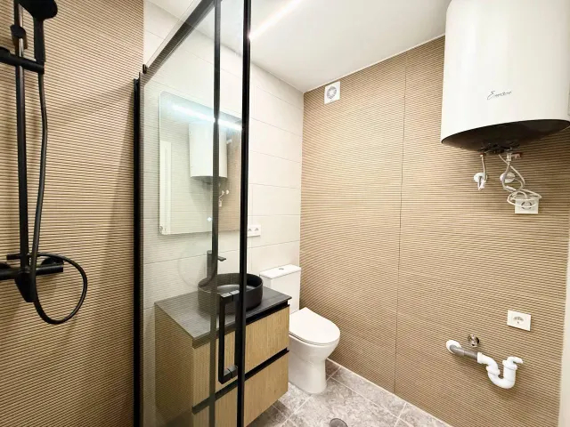 Apartamento reformado de 2 dormitorios en primera línea de Playa del Cura con vistas laterales al mar — 29