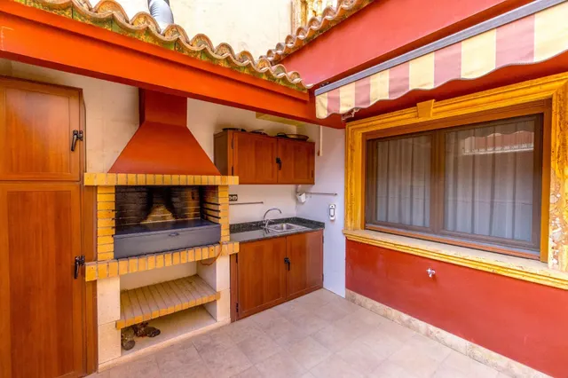 Impresionante villa de 620 metros con piscina, sotano, bodega y GYM!!! — 21