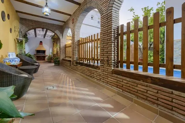 Chalet adosado en venta en Calle Bolivia — 14