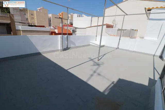 CASA Y SOLAR EN LA PLAYA DE PUERTO DE SAGUNTO.