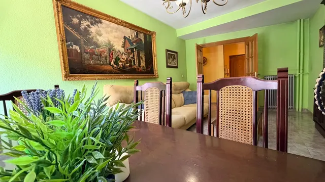 Piso de más de 100 m2 junto a la iglesia de Santo Domingo, c - foto 5