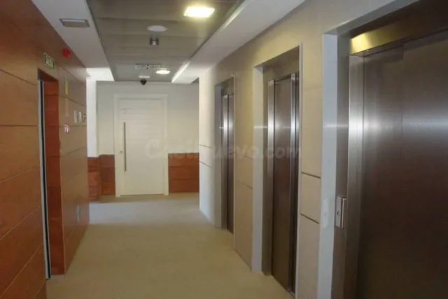 Oficina de nueva construcción en alquiler - foto 3