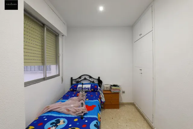 Amplio Piso de cuatro habitaciones en el corazón de Durcal — 14