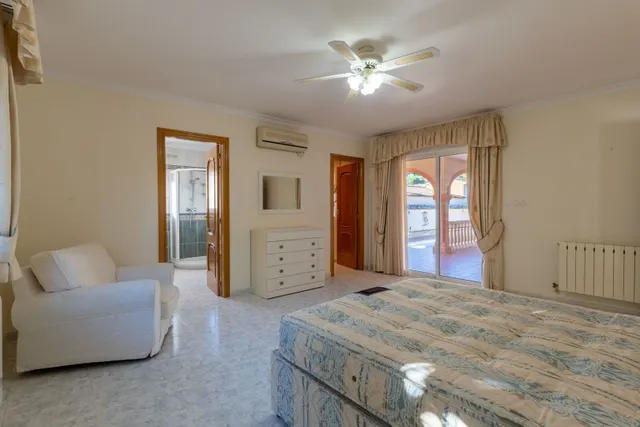 Villa 3 habitaciones 253m² en venta - Pueblo 15 — 24