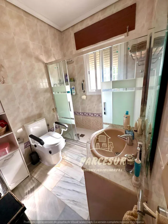 Chalet independiente en El Alcaide: espacio, comodidad y vida al aire libre — 13