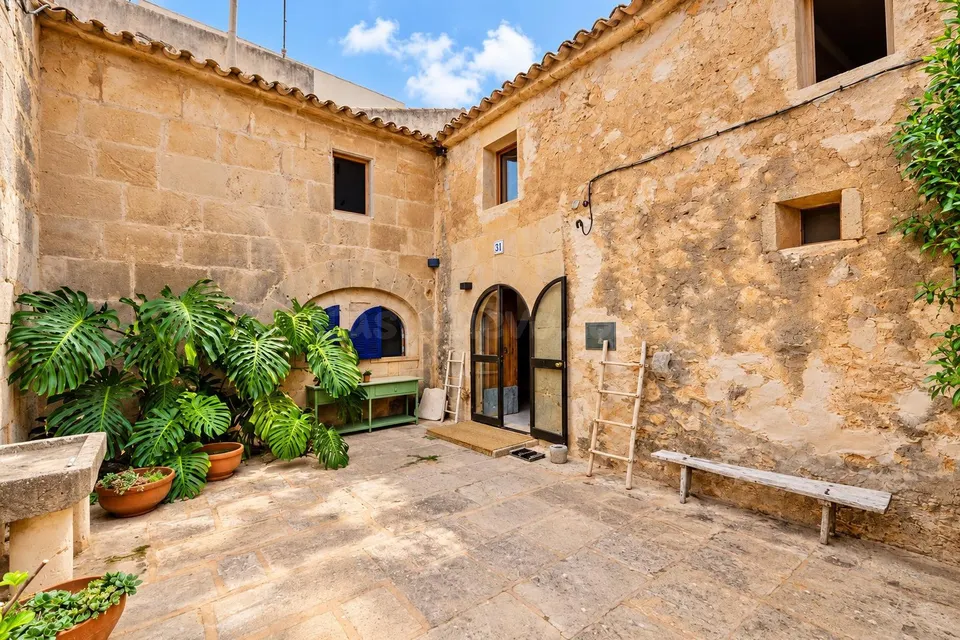 Encantadora casa de pueblo con amplia terraza en el centro de Ses Salines