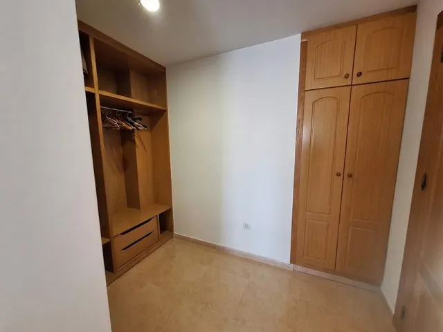 Gran casa familiar en el centro de Pinoso con garaje excepcional y posibilidades para crear tu propio negocio — 37