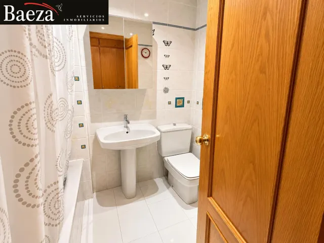 AMPLIA VIVIENDA DE 3 DORMITORIOS CON GRAN TERRAZA, PATIO PRIVADO Y GARAJE EN SANT JOAN D’ALACANT — 19