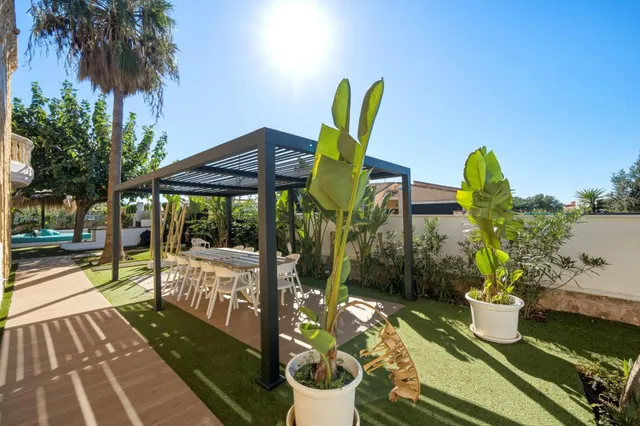 ESPECTACULAR VILLA CON PISCINA, 6 DORMITORIOS EN SUITE Y VISTAS AL MAR EN SA TORRE — 46