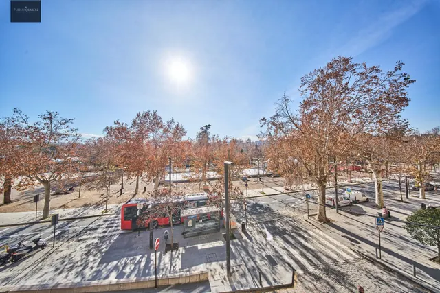 Residencia exclusiva en Paseo del Salón con vistas despejadas — 2