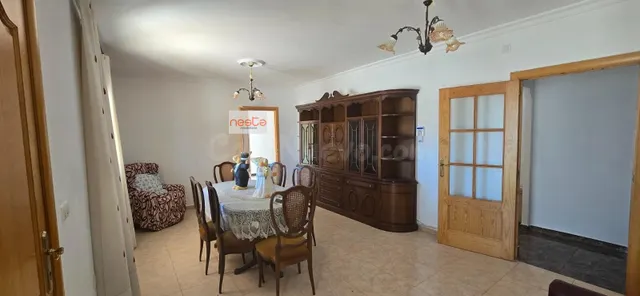 CHALET CON PARCELA CON 2 VIVIENDAS, 2 NAVES Y GARAJE - foto 4