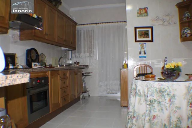 GRUPO LA NORIA VENDE CASA INDEPENDIENTE EN ALBACETE CAPITAL. — 10