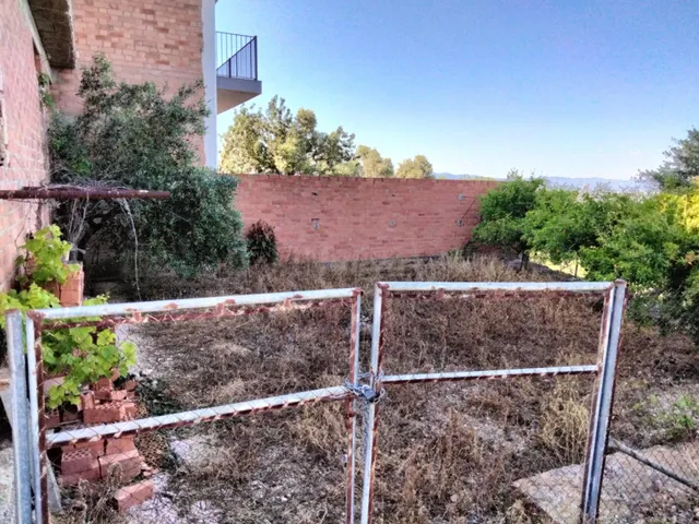 CASA POR TERMINAR EN RASQUERA - foto 5