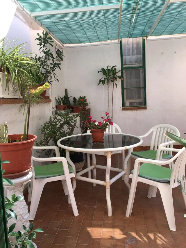 Oportunidad Única en Benalúa: Edificio con Potencial de Desarrollo — 27