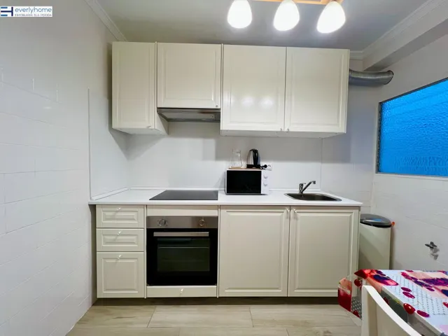 AMPLIA HABITACIÓN DE ALQUILER EN MISLATA CON BALCÓN — 10