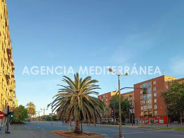L'OLIVERETA: 5º piso reformado de 130 m2 con ascensor y balcón — 3