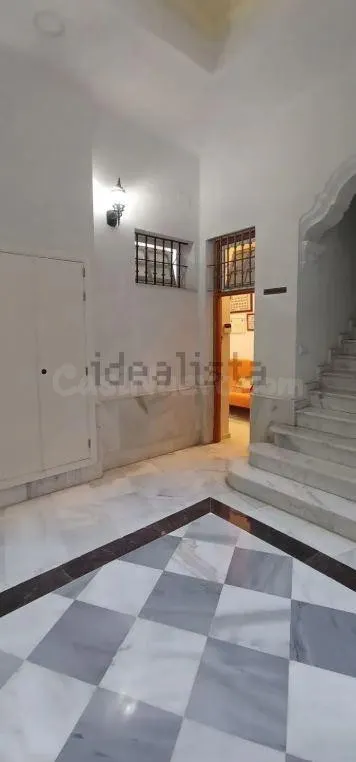 VENTA LOCAL COMERCIAL CADIZ CENTRO - foto 3