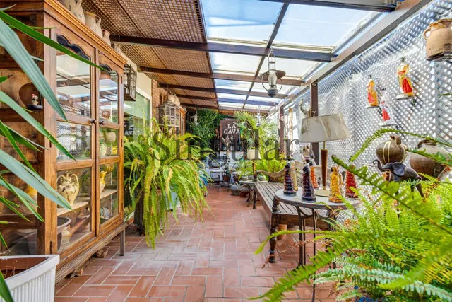 Ático dúplex con piscina privada y espectaculares terrazas junto al parque de Monterols — 10