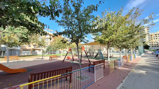 Piso de 3 dormitorios, 2 baños, plaza de garaje y trastero en la calle Azarbe del Papel — 21