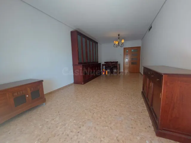 PISO CON CUATRO DORMITORIOS Y GARAJE ¡¡EN URBANIZACIÓN!! - foto 5