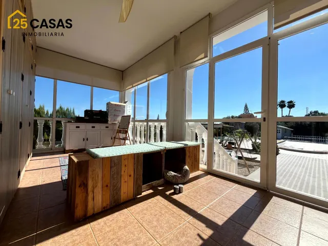 Chalet en Dolores con piscina climatizada, casa de invitados, paneles solares y mucho más — 8
