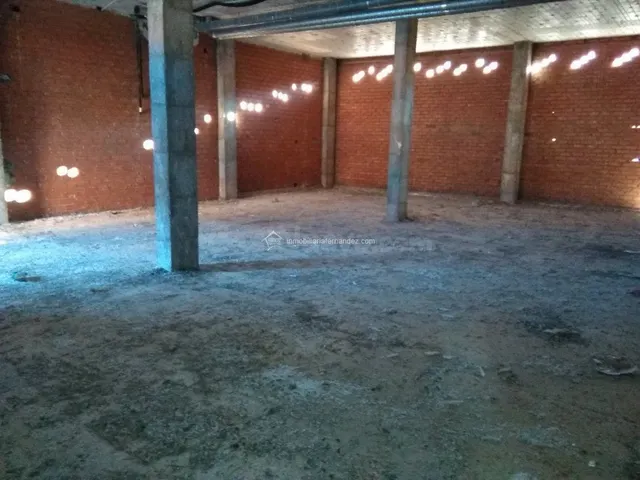Se alquila local con salida de humos en Residencial Gredos — 2
