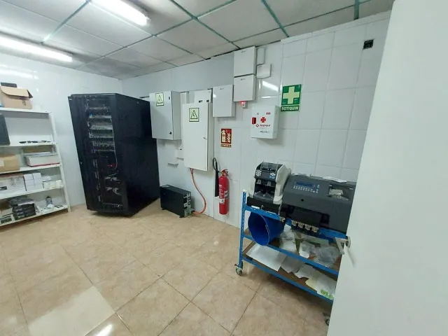local de 250 m2, totalmente reformado, insonorizado y climatizado, — 15