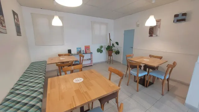 Heladería frente al mar en L’Ametlla de Mar: traspaso 38.000 €, equipada y en funcionamiento — 11