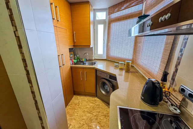 Luminoso piso de 82 m2 en pleno centro de Torrevieja – orientación sur y a un paso de todos los servicios — 9