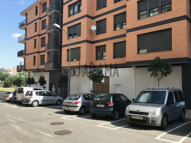 Local comercial 84m² en venta - Elola — 2