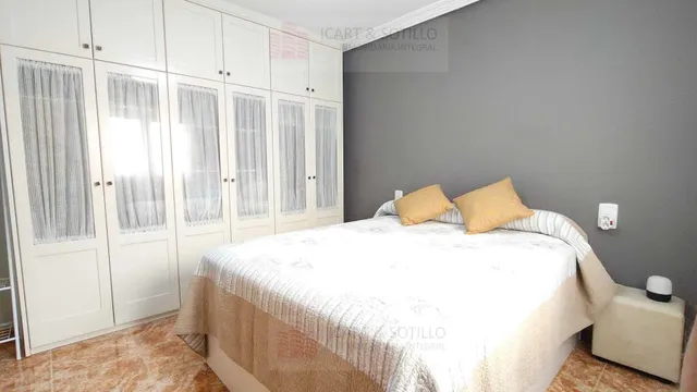 MAGNÍFICO PISO DE CUATRO DORMITORIOS Y GARAJE EN EL CASCO URBANO DE VINAROZ PARA ENTRAR A VIVIR — 45