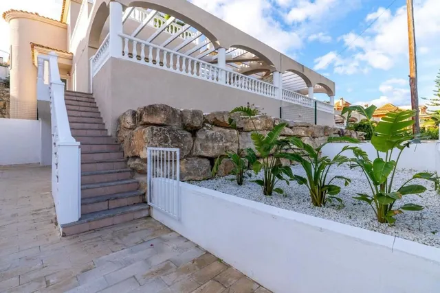 Casa 3 habitaciones 246m² en venta - Pueblo Acantilado - Lan - foto 2