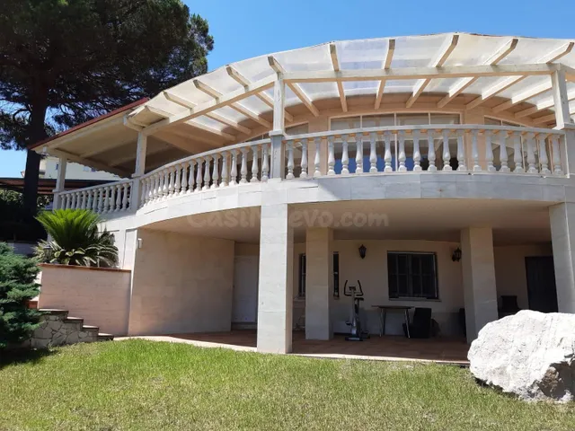 Casa exclusiva con espectaculares vistas al mar - foto 2