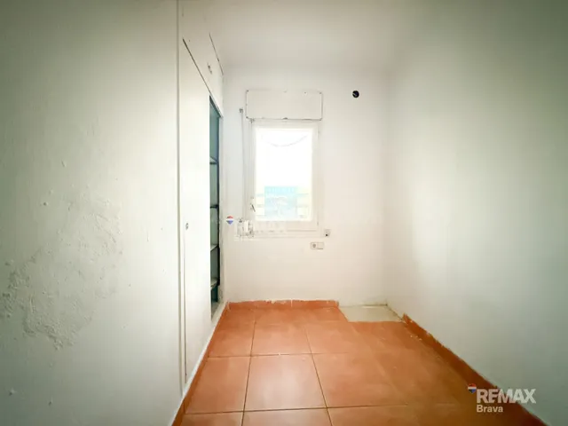 Empuriabrava, Puigmal | Apartamento para reformar con amplia - foto 4