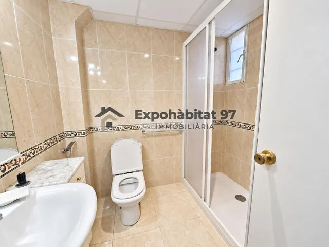 Apartamento de 2 habitaciones  con licencia turística y vistas al mar en Paseo Jaime I, Salou — 11